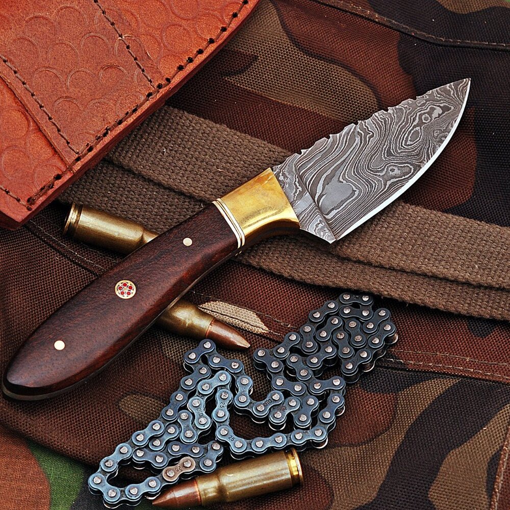 Damascus Kitchen Knife Homemade Knife Twisted Pattern with Rose-wood Handle NEW